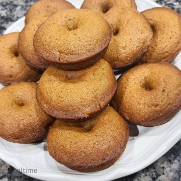 Baked Pumpkin Donuts with Powdered Sugar